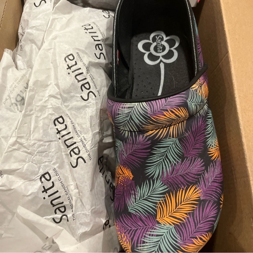 Sanita Colorful Leaf Design Clogs